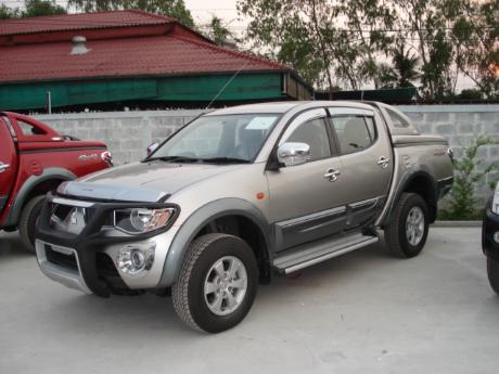 pics of new and used Mitsubishi Triton from Thailand's, Singapore's, Dubai's and UK's top new and used Mitsubishi L200 2.5 and 3.2 Double Cab