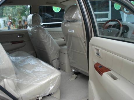 new and used Toyota Fortuner - Hilux Vigo based SUV at Thailand's, Singapore's, Dubai's and UK's top new and used Toyota Vigo and Toyota Fortuner dealer Soni Motors