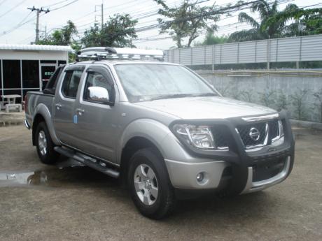 pics of new and used Double Cab Nissan Navara from Thailand's, Singapore's, Dubai's and UK's top new and used Nissan Navara Single, Extra and Double Cab dealer and exporter Soni Motors