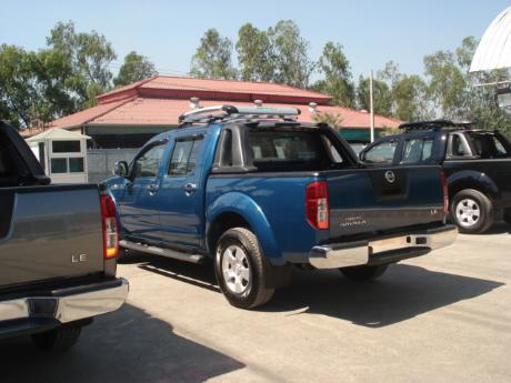 pics of new and used Double Cab Nissan Navara from Thailand's, Singapore's, Dubai's and UK's top new and used Nissan Navara Single, Extra and Double Cab dealer and exporter Soni Motors