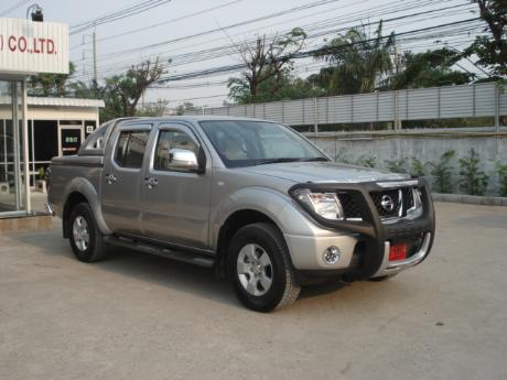 pics of new and used Double Cab Nissan Navara from Thailand's, Singapore's, Dubai's and UK's top new and used Nissan Navara Single, Extra and Double Cab dealer and exporter Soni Motors