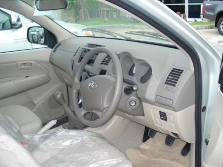 new Toyota Hilux Vigo Double Cab 4x2 E at Thailand's top Toyota Hilux Vigo</a>dealer Jim Autos Thailand